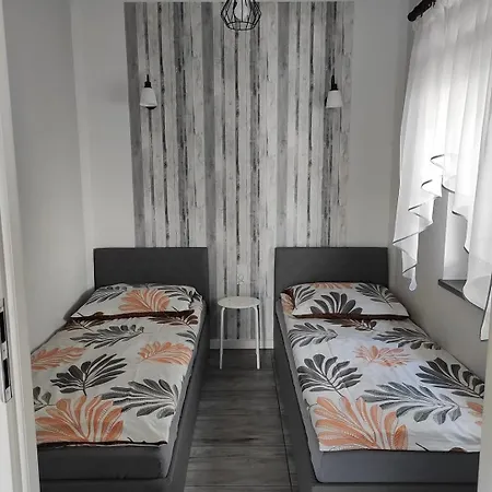 Domki Pod Katalpami * Mikołajki